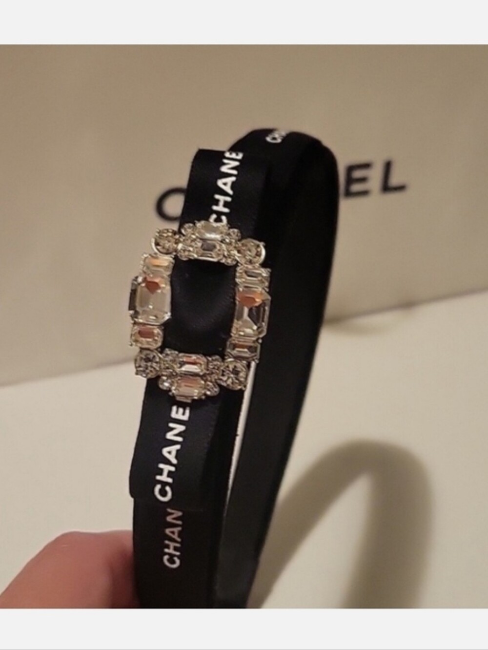 CHANEL Black Ribbon - Picture 3 of 7